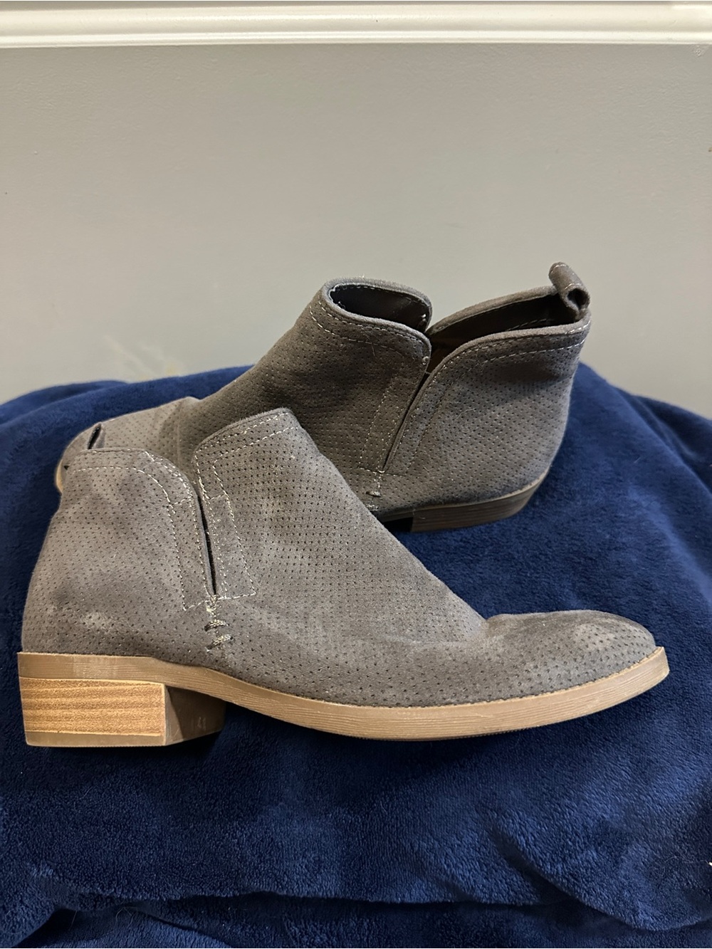 Universal Thread Gray Suede Perforated Ankle Booties
